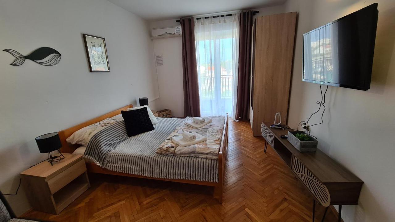 Apartments Solis, 50 M From The Sea - Jakisnica Exterior foto
